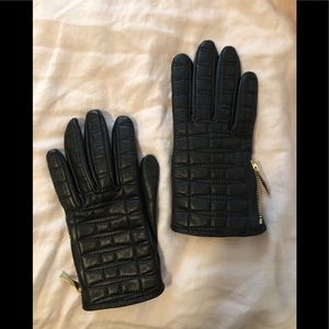 Kate Spade Bow Detail leather gloves!